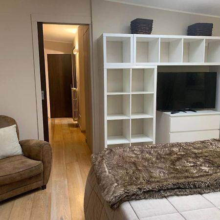 Residenza Taliedo, In Casa Privata, Abitata, Solo Camera Doppia E Bagno Personale 米兰 外观 照片