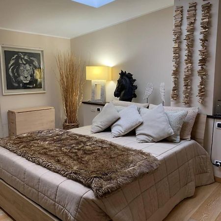 Residenza Taliedo, In Casa Privata, Abitata, Solo Camera Doppia E Bagno Personale 米兰 外观 照片